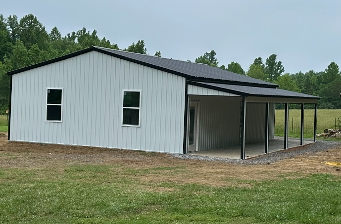 Barn_Workshop_Vertical_Pinnacle_BrilliantWhite_Black_42x40_2